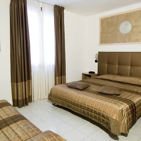 Europa Hotel 3*